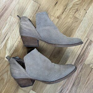 Dolce Vita Booties